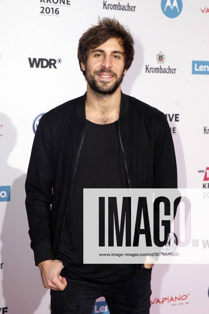 Max Giesinger bei der 17. Verleihung der1Live Krone 2016 in der Jahrhunderthalle. Bochum, 01.12.2016 Foto:xC.xFuturexImage