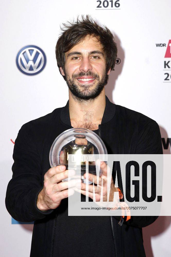 Max Giesinger bei der 17. Verleihung der1Live Krone 2016 in der Jahrhunderthalle. Bochum, 01.12.2016 Foto:xC.xFuturexImage
