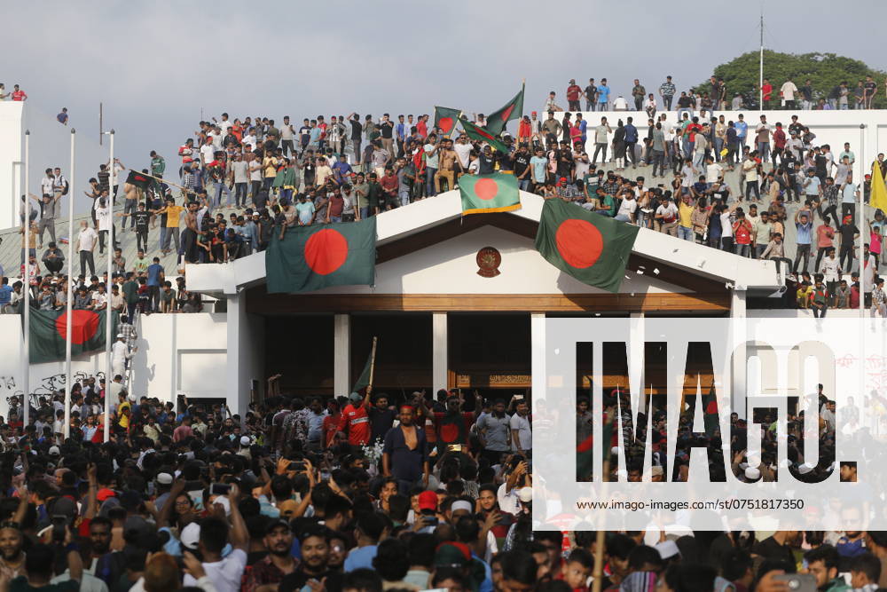 People Celebrates In Bangladesh Bangladeshi people are celebrating at the country s Prime Minister Sheikh Hasina s office after she fled and resigned in Dhaka, Bangladesh, on August 5, 2024. Dhaka Bangladesh
