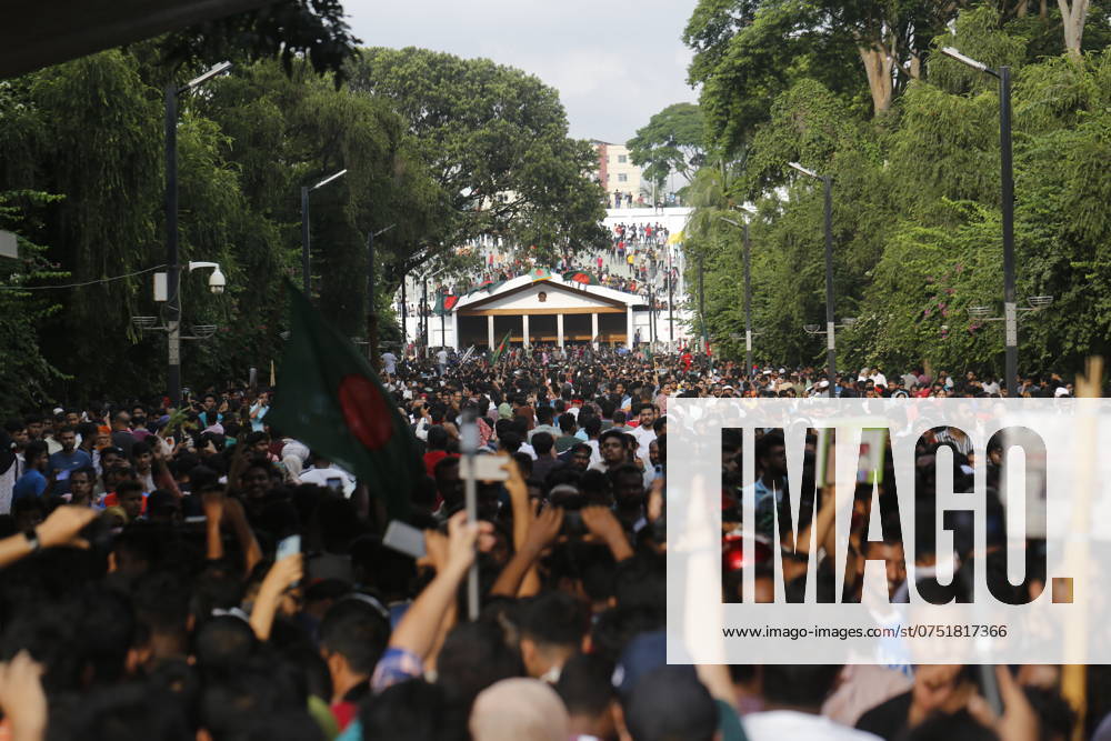 People Celebrates In Bangladesh Bangladeshi people are celebrating at the country s Prime Minister Sheikh Hasina s office after she fled and resigned in Dhaka, Bangladesh, on August 5, 2024. Dhaka Bangladesh