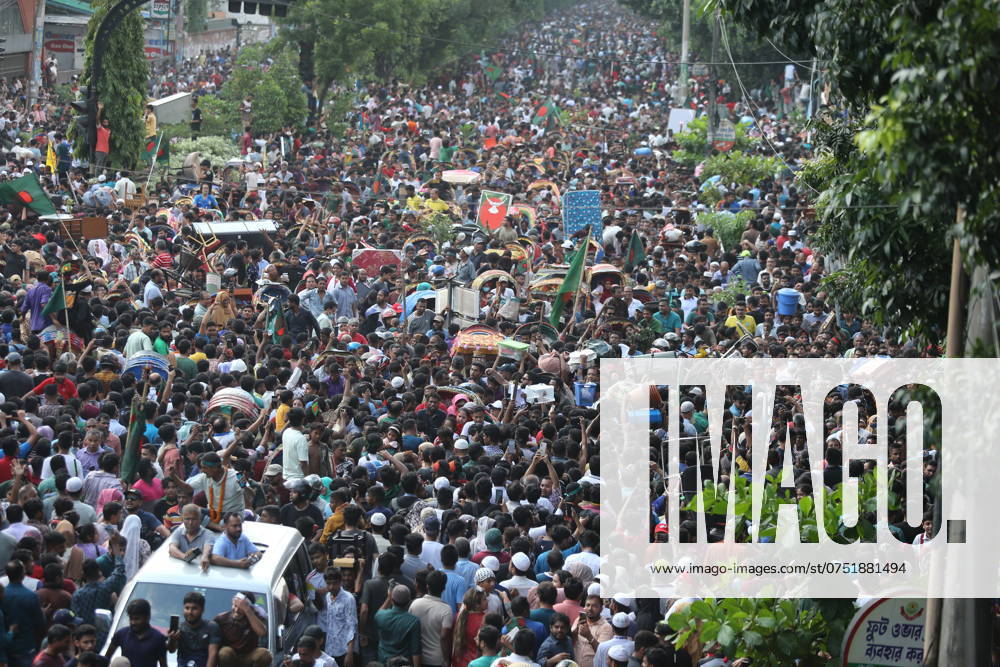 Anti-government protestors celebrate in Shahbag near Dhaka university area in Dhaka on August 5, 2024. Protests in Bangladesh that began as student-led demonstrations against government hiring rules in July culminated on August 5, in the prime minister fleeing and the military announcing it would form an interim government.People gather to celebrate the fall of Bangladesh Prime Minister Sheikh Hasina after an intense clash between police, pro-government forces, and anti-Quota protesters in Dhaka, Bangladesh. Dhaka Bangladesh - ZUMAr336 20240805_zip_r336_072