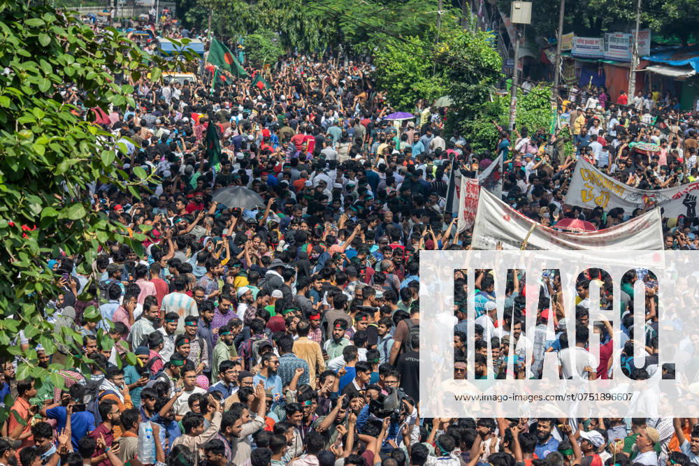 Dhaka celebrate the resignation of the Prime Minister - 05 Aug 2024 Anti-government protestors participate in the celebrations. Thousands of people are celebrating the resignation of Bangladeshi Prime Minister Sheikh Hasina. Protests in Bangladesh that began as student-led demonstrations against government hiring rules in July culminated on August 5, in the prime minister fleeing and the military announcing it would form an interim government. Dhaka Bangladesh
