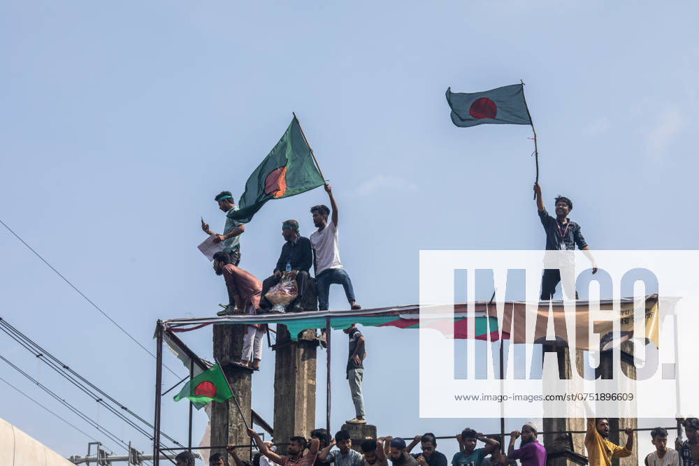Dhaka celebrate the resignation of the Prime Minister - 05 Aug 2024 Anti-government protestors wave Bangladesh National flags during the celebrations in Shahbag near Dhaka University. Thousands of people are celebrating the resignation of Bangladeshi Prime Minister Sheikh Hasina. Protests in Bangladesh that began as student-led demonstrations against government hiring rules in July culminated on August 5, in the prime minister fleeing and the military announcing it would form an interim government. Dhaka Bangladesh