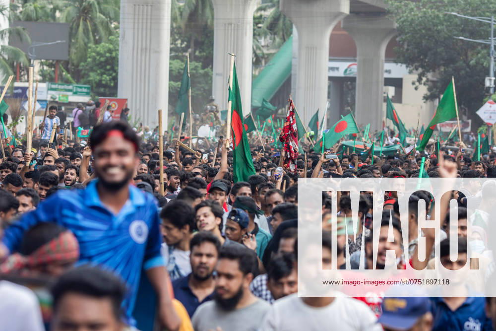Anti-government protestors participate in the celebrations. Thousands of people are celebrating the resignation of Bangladeshi Prime Minister Sheikh Hasina..Protests in Bangladesh that began as student-led demonstrations against government hiring rules in July culminated on August 5, in the prime minister fleeing and the military announcing it would form an interim government. Dhaka Bangladesh - ZUMAs197 20240805_aaa_s197_079