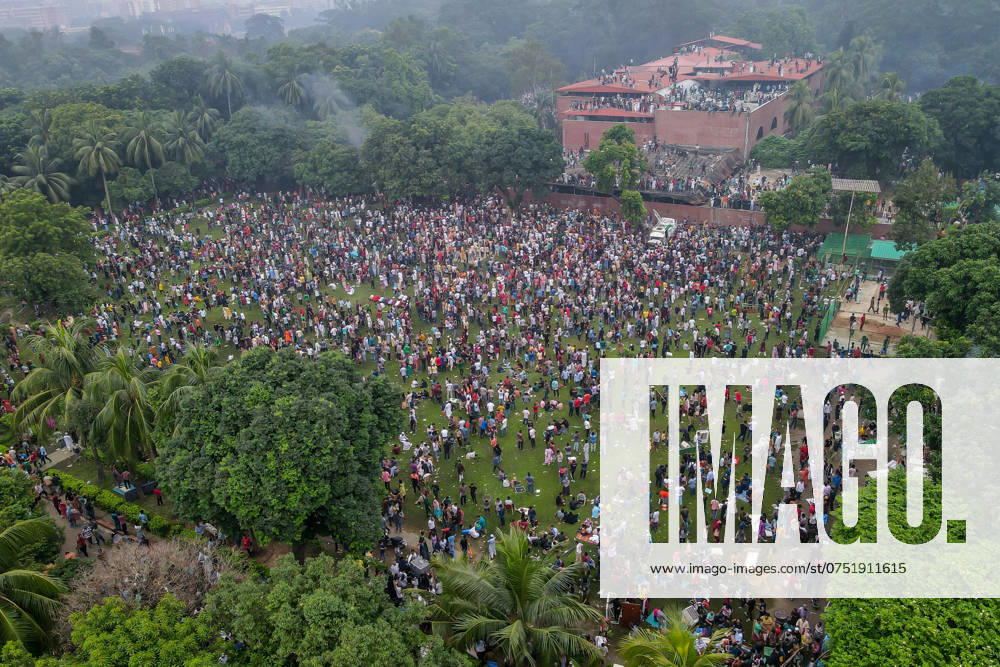 Thousands of People celebrate in Dhaka - 05 Aug 2024 (EDITORS NOTE: Image taken with drone) Bangladeshi people are seen celebrating at the country s Prime Minister Sheikh Hasina s residence during the celebrations. Thousands of people are celebrating the resignation of Bangladeshi Prime Minister Sheikh Hasina. Protests in Bangladesh that began as student-led demonstrations against government hiring rules in July culminated on August 5, with the Prime Minister fleeing and the military announcing it would form an interim government. Dhaka Bangladesh