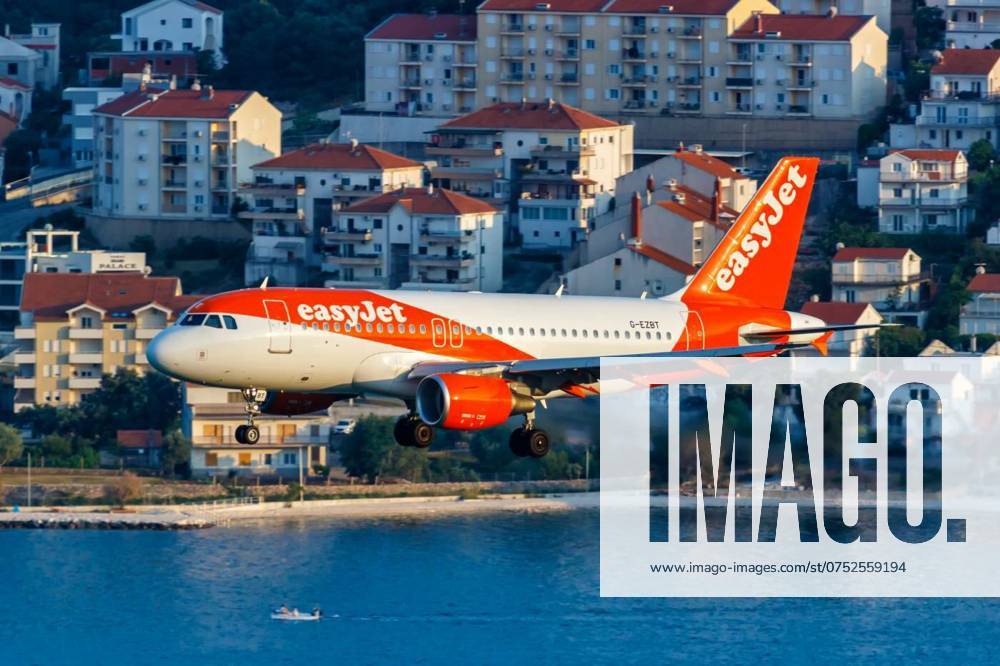 EasyJet Airbus A319 airplane at Split Airport in Croatia, Split, Croatia - May 27, 2023: EasyJet Airbus A319 airplane at Split Airport (SPU) in Croatia., Split, Croatia - May 27, 2023: EasyJet Airbus A319 airplane at Split Airport (SPU) in Croatia., 16.11.2023,