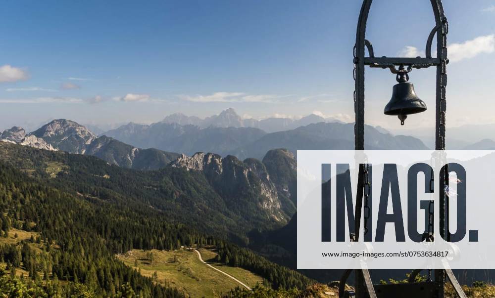 View from Mount Auernig, View from Mount Auernig to the Julian Alps with the summit bell in the front at a beautiful sunny autumn day, View from Mount Auernig to the Julian Alps with the summit bell in the front at a beautiful sunny autumn day, 14.02.2024,