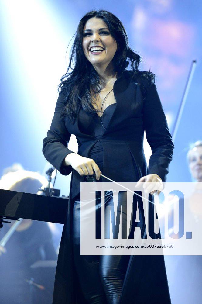 Alexandra Arrieche live bei der Night of the Proms 2016 in der TUI-Arena. Hannover, 15.12.2015 Foto:xR.xKeuntjex xFuturexImage