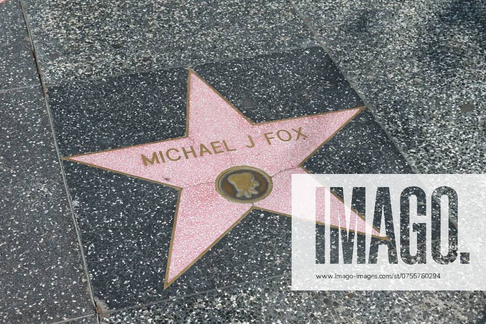 AMERIKA, USA, Unterwegs in Amerika, Symbolbild, Themenbild, Verschiedene Themenbilder, Reise, Reiseimpressionen, Reisefeatures, Vereinigte Staaten von Amerika, Reisefeature, im Bild Michael j Fox, Stern, Hollywood, Hollywood Boulevard, Los Angeles, City Sightseeing, Hop On Hop Off, Walk of Fame, USA, Amerika,