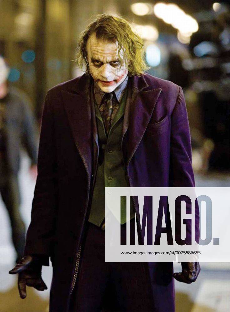 OSCARS. Bester Nebendarsteller. Preisträger 2001-2010 RELEASE DATE: July 18, 2008. MOVIE TITLE: The Dark Knight. STUDIO: DC Comics and Legendary Pictures PLOT: Batman and James Gordon join forces with Gotham s new District Attorney, Harvey Dent, to take on a psychotic bank robber known as The Joker, whilst other forces plot against them, and Joker s crimes grow more and more deadly. PICTURED: HEATH LEDGER as the Joker. - ZUMAg90_ 20080128_aab_g90_490