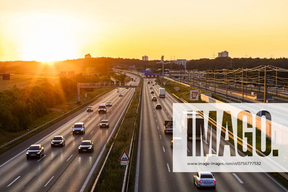 Germany, Baden-Wurttemberg, Stuttgart, Traffic on Bundesautobahn 8 at sunset, WDF07673