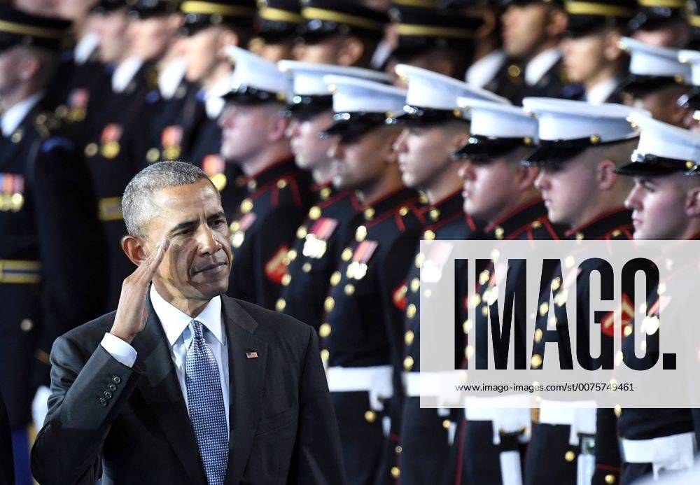 Themen der Woche (170104) -- WASHINGTON, Jan. 4, 2017 -- U.S. President Barack Obama attends an Armed Forces Full Honor Farewell Ceremony for the president at Joint Base Myer-Henderson in Washington D.C., the United States on Jan. 4, 2017. ) U.S.-WASHINGTON D.C.-ARMED FORCES-OBAMA-FAREWELL YinxBogu