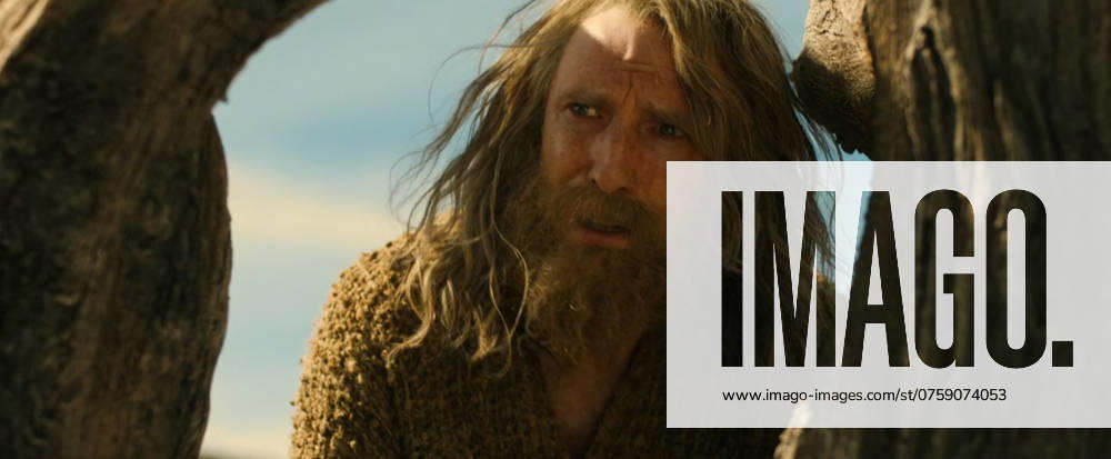 Daniel Weyman Los Angeles.CA.USA. Daniel Weyman in a scene in (C) Amazon Prime TV series, The Lord of the Rings: The Rings of Power. Season 2. S2E1 LMK112-020924-001 Showrunners: J. D. Payne and Patrick McKay Set in the Second Age of The Lord of the Rings story this sees the forging of the rings and the rise of the Dark Lord Sauron. Arranged against him are Elves, Dwarves, Men and Hobbits. Supplied by LMKMEDIA. Editorial Only. Landmark Media is not the copyright owner of these Film or TV stills but provides a service only for recognised Media outlets.