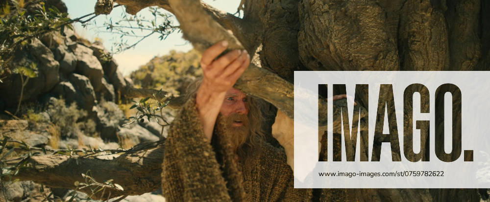 Daniel Weyman Los Angeles.CA.USA. Daniel Weyman in a scene in (C) Amazon Prime TV series, The Lord of the Rings: The Rings of Power. Season 2. S2E4 LMK112-060924-001 Showrunners: J. D. Payne and Patrick McKay Set in the Second Age of The Lord of the Rings story this sees the forging of the rings and the rise of the Dark Lord Sauron. Arranged against him are Elves, Dwarves, Men and Hobbits. Supplied by LMKMEDIA. Editorial Only. Landmark Media is not the copyright owner of these Film or TV stills but provides a service only for recognised Media outlets.