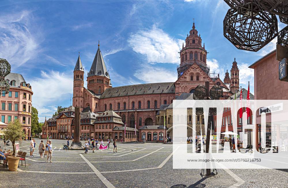 Dom St. Martin und Domplatz in Mainz, Rheinland-Pfalz, Deutschland, Europa St Martin s Cathedral and Cathedral Square in Mainz, Rhineland-Palatinate, Germany, Europe