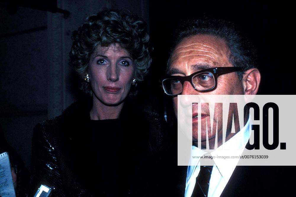 Nov. 08, 2006 - E8013.HENRY KISSINGER AND WIFE NANCY KISSINGER. PHOTOS, INC. - ZUMAg49_ 20061108_baf_g49_001