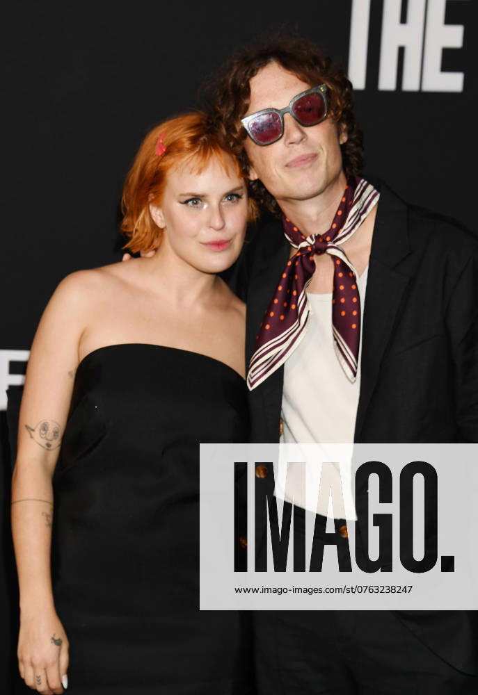 LOS ANGELES, CALIFORNIA - SEPTEMBER 16: (L-R) Tallulah Willis and Justin Acee attend the Los Angeles Premiere of The Substance at Directors Guild Of America on September 16, 2024 in Los Angeles, California.