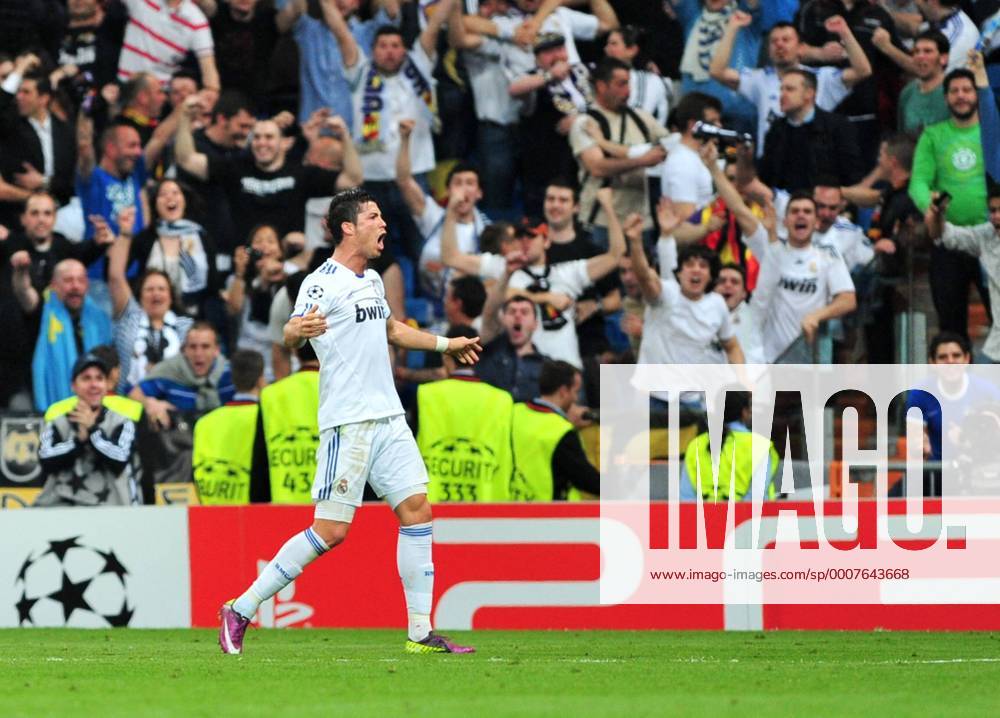 Real Madrid s Cristiano Ronaldo celebrates after scoring, Real CF Madrid (white) - Tottenham Hotspur (black) o0 Jubel, Freude
