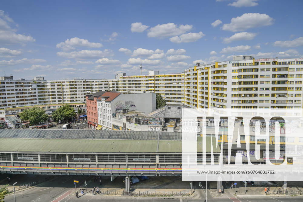 U-Bahnhof, Sozialwohnungen, Kreuzberger Zentrum, Kottbusser Tor, Kreuzberg, Berlin, Deutschland