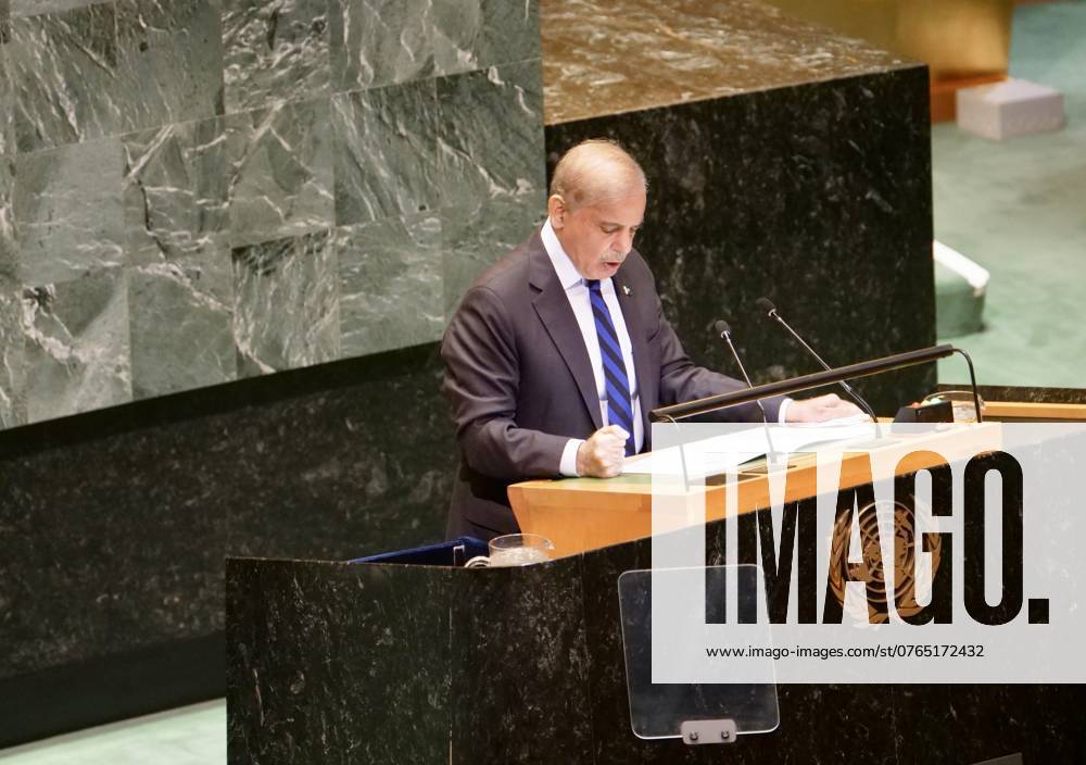 Prime Minister of Pakistan, Muhammad Shehbaz Sharif speaks at UNGA 79 in New York. (NEW) Prime Minister of Pakistan, Muhammad Shehbaz Sharif speaks at UNGA 79 in New York. September 27, 2024, New York, USA: The Prime Minister of Pakistan, His Excellency Muhammad Shehbaz Sharif, speaks at UNGA79 in New York, with the session theme as Leaving no one behind: acting together for the advancement of peace, sustainable development and human dignity for present and future generations. Credit: Niyi Fote Thenews2 (Foto: Niyi Fote Thenews2 imago images) Prime Minister of Pakistan, Muhammad Shehbaz Sharif speaks at UNGA 79 in New York.
