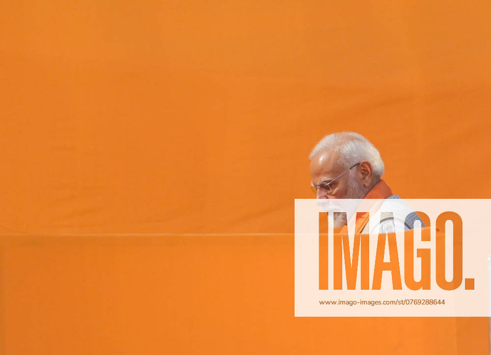 Prime Minister Narendra Modi during celebration of the ?Dussehra? (Vijayadashami) festival organised by Shri Dharmik Leela Committee, Red Fort on October 12, 2024 in New Delhi, India. Dussehra, also known as Vijayadashami, is one of the most celebrated Hindu festivals in India, symbolizing the triumph of good over evil. It is a day when Hindus across the world come together to celebrate Lord Rama?s victory over the demon king Ravana, as well as the triumph of Goddess Durga over the buffalo demon Mahishasura. (Photo by Raj K Raj Hindustan Times ) Dussehra Festival 2024