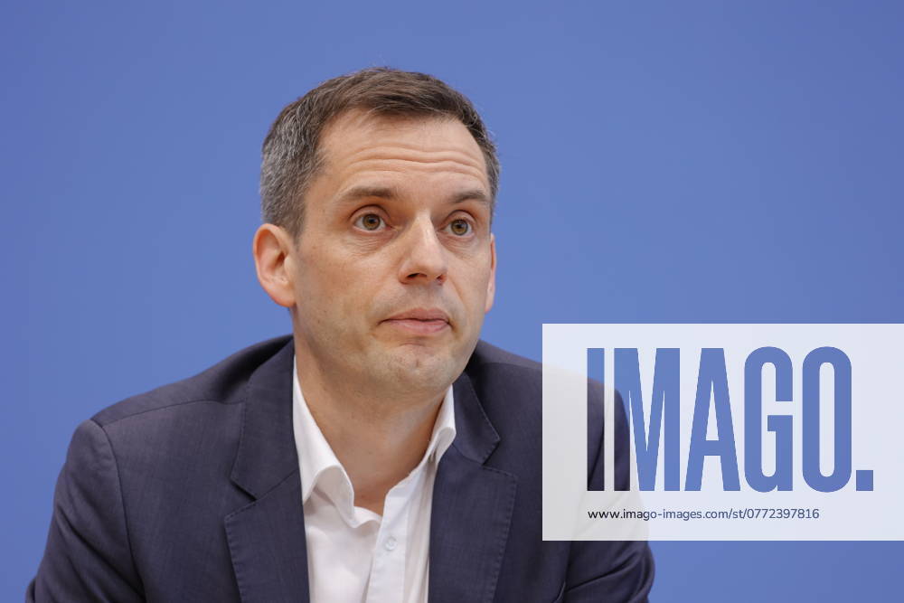 Deutschland, Berlin, Bundespressekonferenz, Thema: Studie Klimaneutrales Deutschland 2045