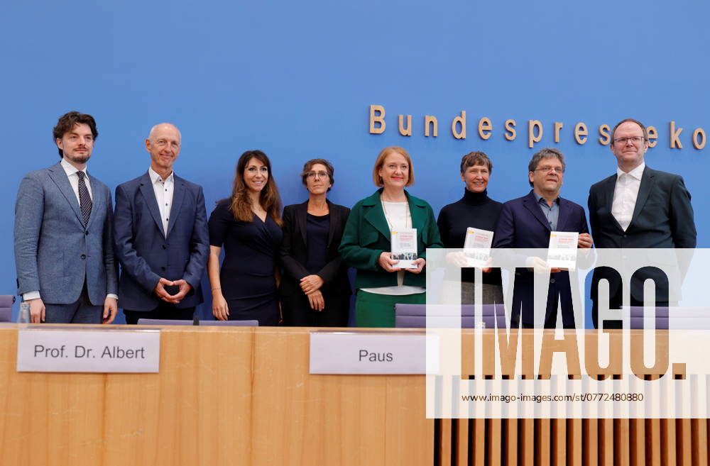 Deutschland, Berlin, Bundespressekonferenz, Thema: 19. Shell Jugendstudie 2024