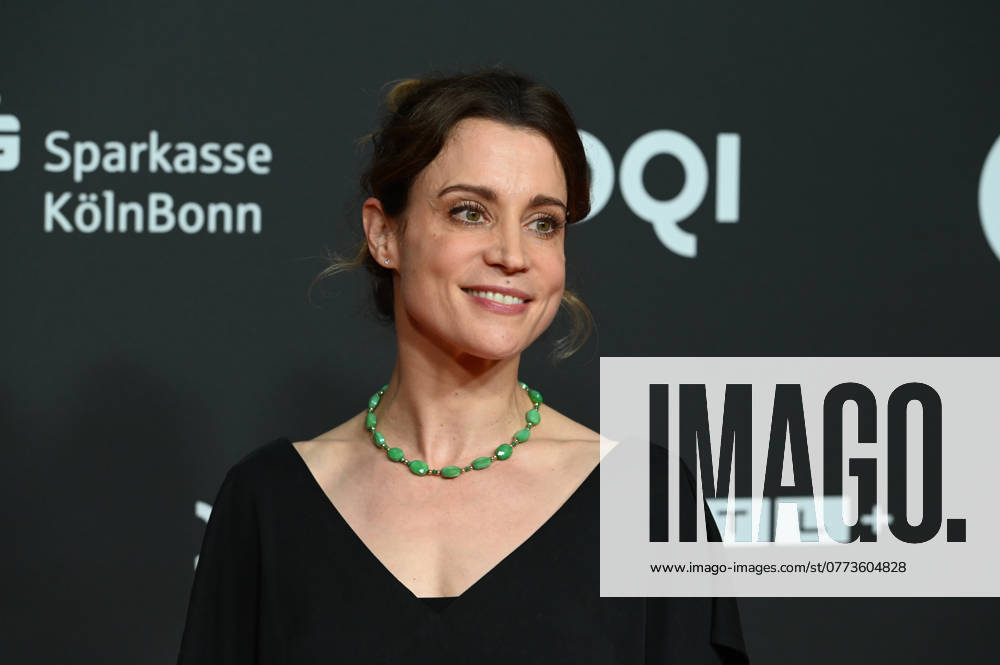 Stefanie WILPERT, Schauspielerin, Roter Teppich, Red Carpet Show, Ankunft, arrival, Eroeffnung des Film Festivals Cologne 2024 und Fotocall fuer den Film RIEFENSTAHL auf dem Film Festival Cologne 2024 in Koeln