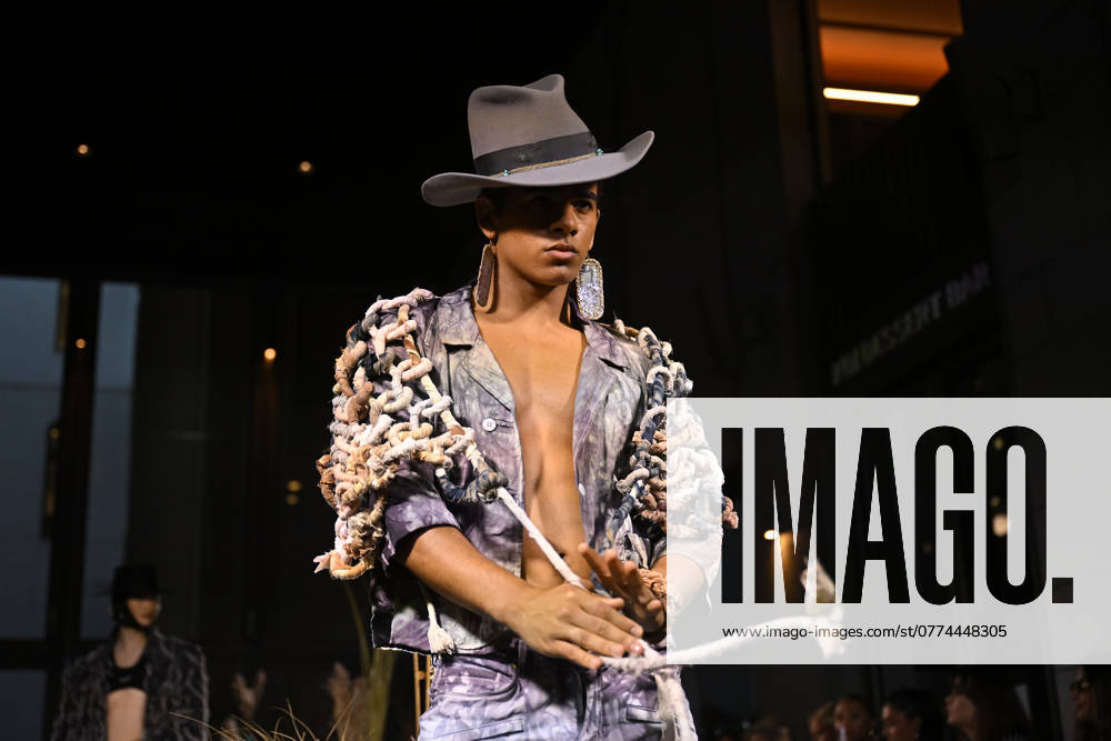 MELBOURNE FASHION WEEK PREVIEW, A model walks the runway wearing a design by Wa Ring during a Melbourne Fashion Week media preview in Melbourne, Monday, October 21, 2024. ( NO ARCHIVING, , NO USE IN BOOKS WITHOUT CONSENT Melbourne Victoria Australia