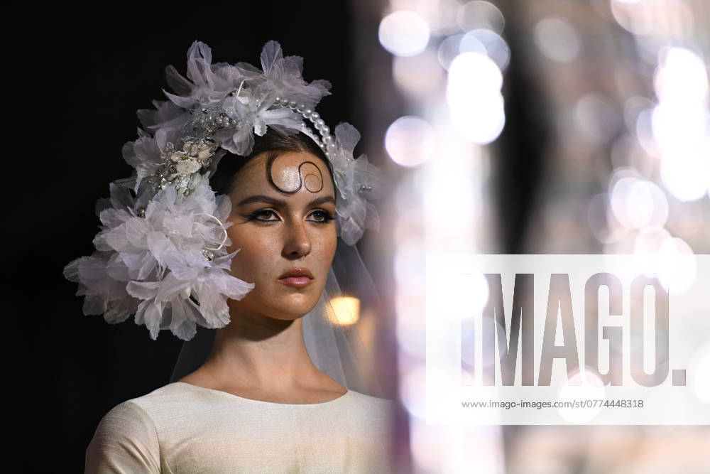 MELBOURNE FASHION WEEK PREVIEW, A model walks the runway wearing a design by Wa Ring during a Melbourne Fashion Week media preview in Melbourne, Monday, October 21, 2024. ( NO ARCHIVING, , NO USE IN BOOKS WITHOUT CONSENT Melbourne Victoria Australia