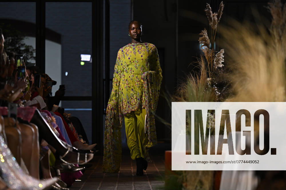 MELBOURNE FASHION WEEK PREVIEW, A model walks the runway during a Melbourne Fashion Week media preview in Melbourne, Monday, October 21, 2024. ( NO ARCHIVING, , NO USE IN BOOKS WITHOUT CONSENT Melbourne Victoria Australia