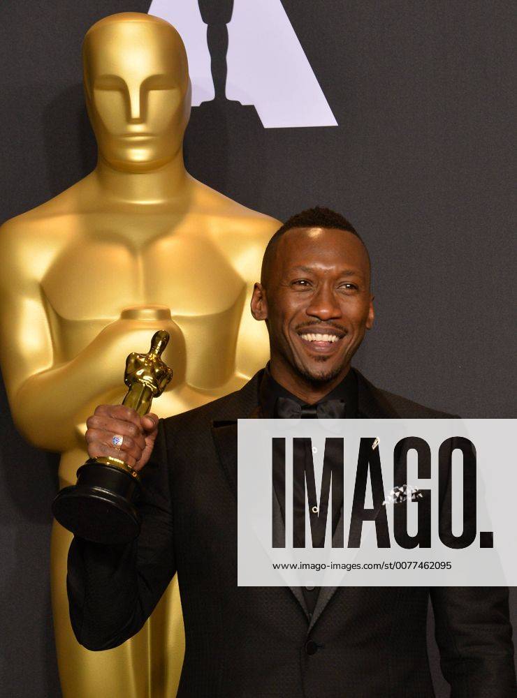 Actor Mahershala Ali, winner of the award for Actor in a Supporting Role for Moonlight , appears backstage during the 89th annual Academy Awards at Loews Hollywood Hotel in the Hollywood section of Los Angeles on February 26, 2017. LAP20170226953 JIMxRUYMEN