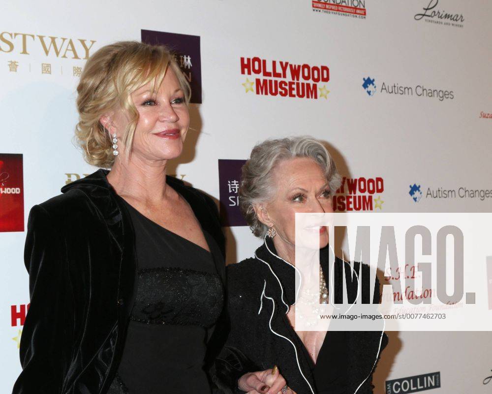 LOS ANGELES - FEB 26: Melanie Griffith, Tippi Hedren at the Style Hollywood Oscar Viewing Dinner at Hollywood Museum on February 26, 2017 in Los Angeles, CA