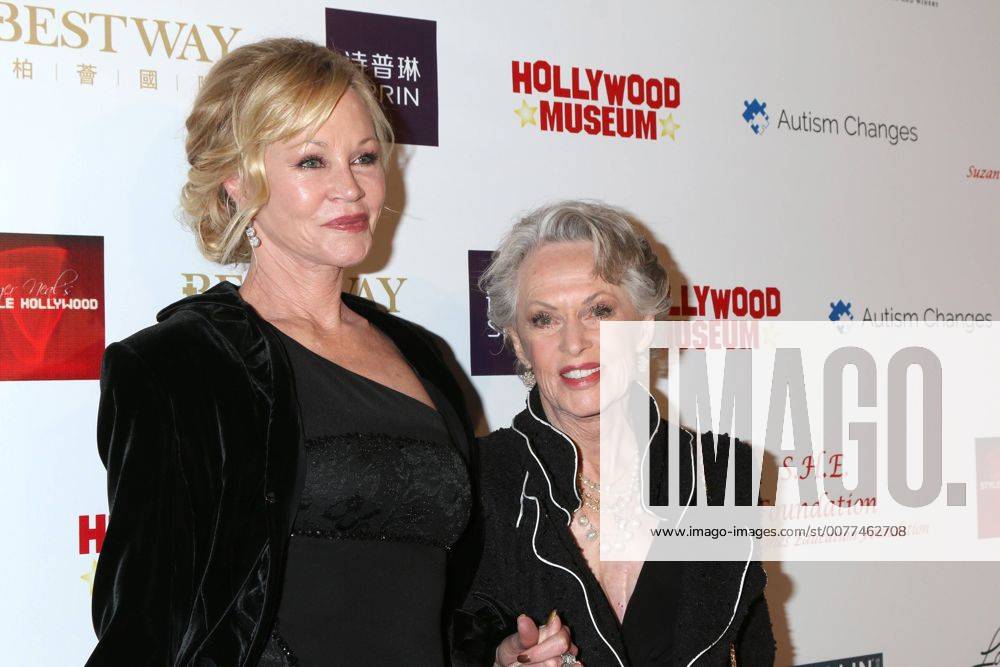 LOS ANGELES - FEB 26: Melanie Griffith, Tippi Hedren at the Style Hollywood Oscar Viewing Dinner at Hollywood Museum on February 26, 2017 in Los Angeles, CA