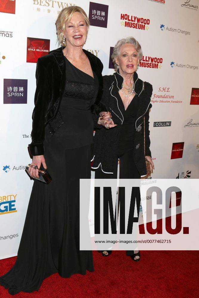 LOS ANGELES - FEB 26: Melanie Griffith, Tippi Hedren at the Style Hollywood Oscar Viewing Dinner at Hollywood Museum on February 26, 2017 in Los Angeles, CA
