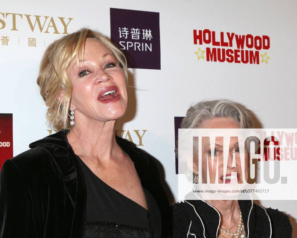 LOS ANGELES - FEB 26: Melanie Griffith, Tippi Hedren at the Style Hollywood Oscar Viewing Dinner at Hollywood Museum on February 26, 2017 in Los Angeles, CA