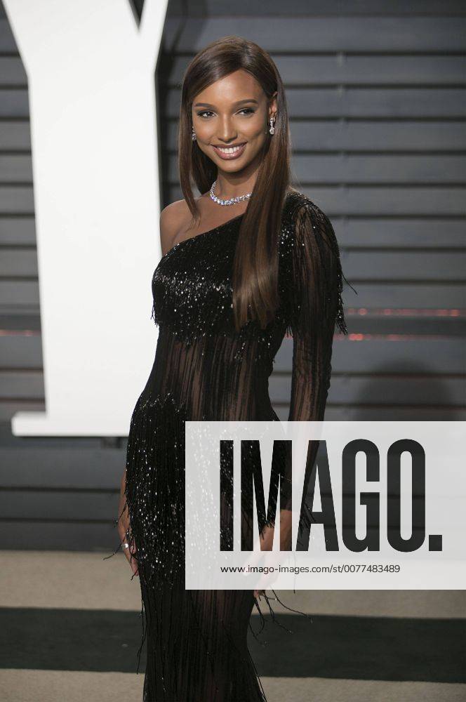 Beverly Hills, California, U.S - Jasmine Tookes on the red carpet at the 2017 Vanity Fair Oscar Party held at the Wallis Annenberg Center in Beverly Hills, California, Sunday February 26, 2017. JAVIER ROJAS PI Beverly Hills U.S. - ZUMAp124 20170227_zaa_p124_122