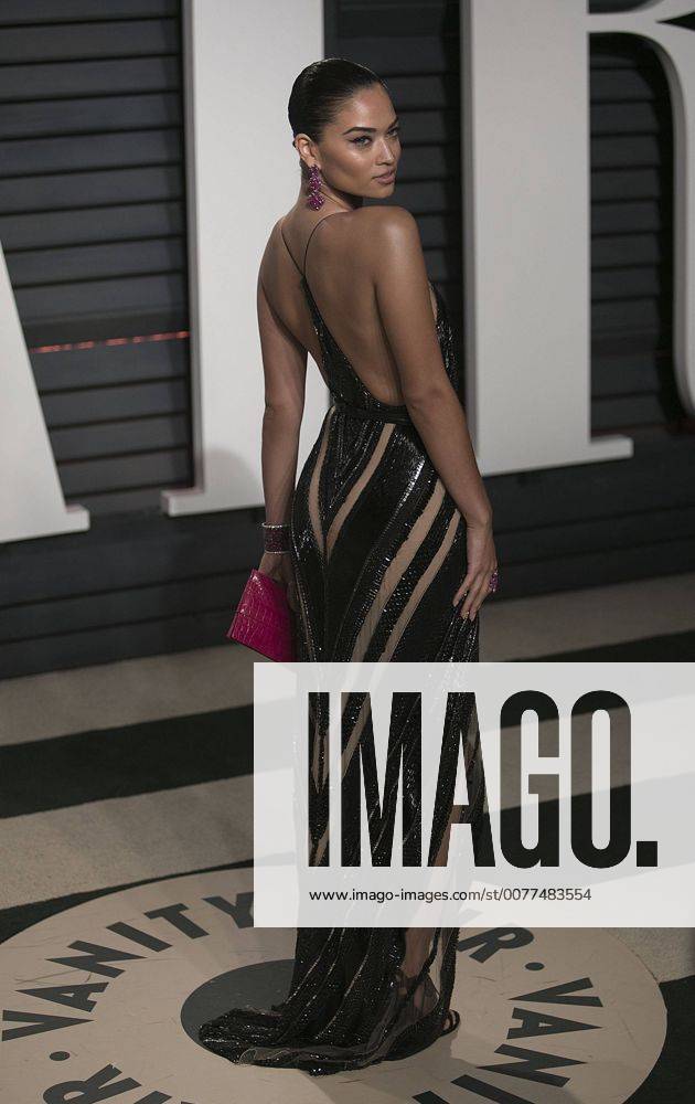 Beverly Hills, California, U.S - Shanina Shaik on the red carpet at the 2017 Vanity Fair Oscar Party held at the Wallis Annenberg Center in Beverly Hills, California, Sunday February 26, 2017. JAVIER ROJAS PI Beverly Hills U.S. - ZUMAp124 20170227_zaa_p124_151