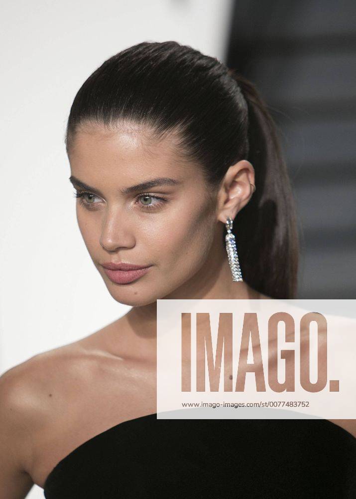 Beverly Hills, California, U.S - Sara Sampaio on the red carpet at the 2017 Vanity Fair Oscar Party held at the Wallis Annenberg Center in Beverly Hills, California, Sunday February 26, 2017. JAVIER ROJAS PI Beverly Hills U.S. - ZUMAp124 20170227_zaa_p124_157