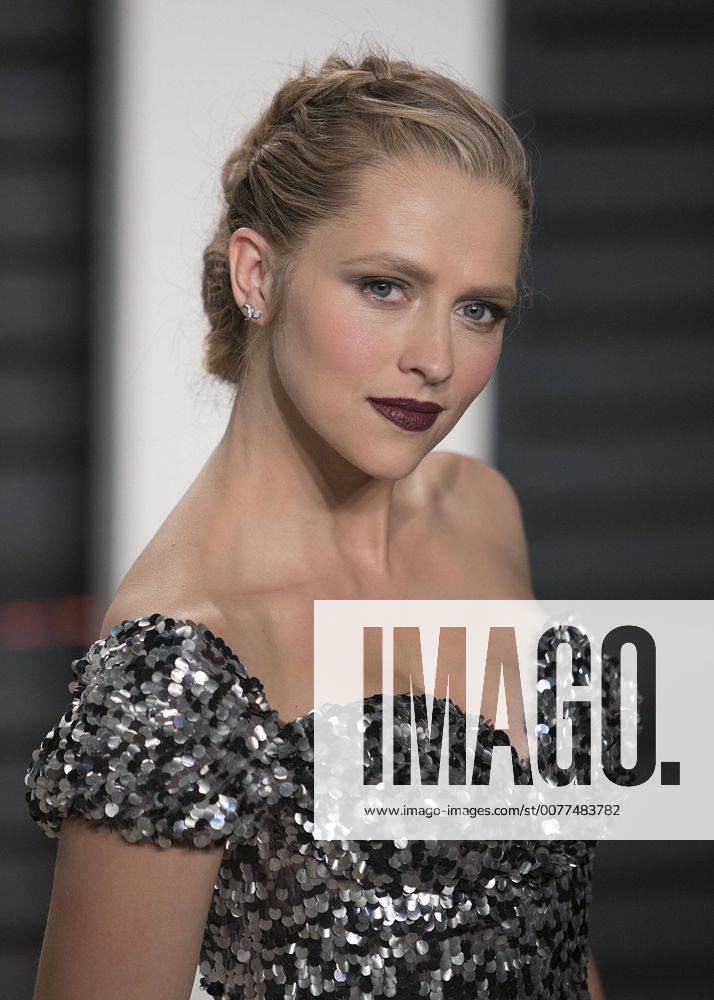 Beverly Hills, California, U.S - Teresa Palmer on the red carpet at the 2017 Vanity Fair Oscar Party held at the Wallis Annenberg Center in Beverly Hills, California, Sunday February 26, 2017. JAVIER ROJAS PI Beverly Hills U.S. - ZUMAp124 20170227_zaa_p124_162