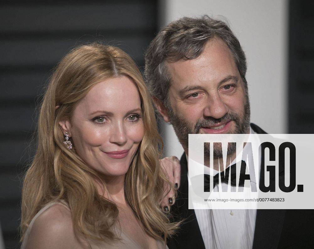 Beverly Hills, California, U.S - Leslie Mann and Judd Apatow on the red carpet at the 2017 Vanity Fair Oscar Party held at the Wallis Annenberg Center in Beverly Hills, California, Sunday February 26, 2017. Beverly Hills U.S. - ZUMAp124 20170227_zaa_p124_188