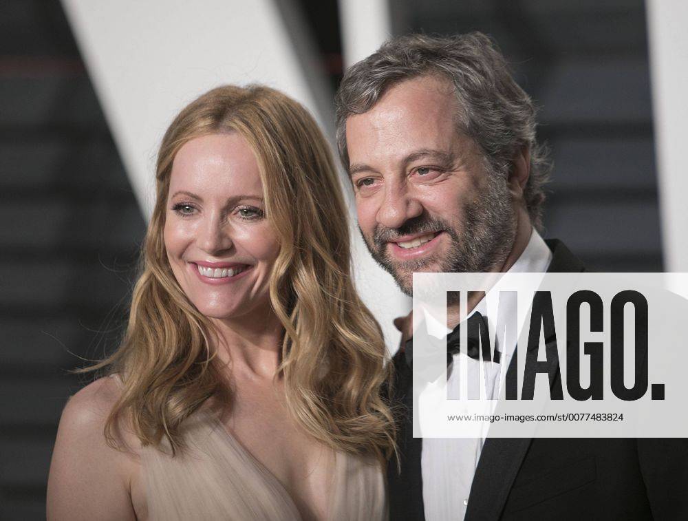 Beverly Hills, California, U.S - Leslie Mann and Judd Apatow on the red carpet at the 2017 Vanity Fair Oscar Party held at the Wallis Annenberg Center in Beverly Hills, California, Sunday February 26, 2017. Beverly Hills U.S. - ZUMAp124 20170227_zaa_p124_189