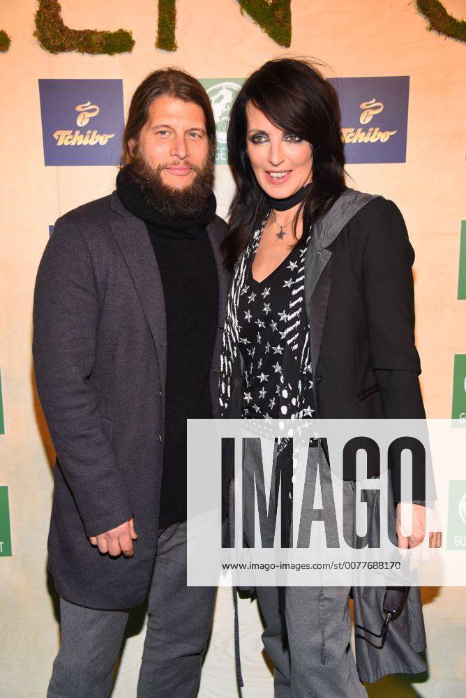 Nena mit Freund Philipp Palm Tchibo Ready for the Green Carpet Fashion Show im Cruise Center Altona in Hamburg am 08.03.2017