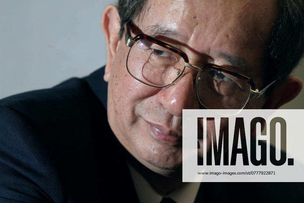 Nobel laureate scientist Lee Yuan-tseh, who was received his Nobel Prize in 1986 for his work on the dynamics of chemical elementary processes, at an interview. 04 March 2003 HONG KONG China