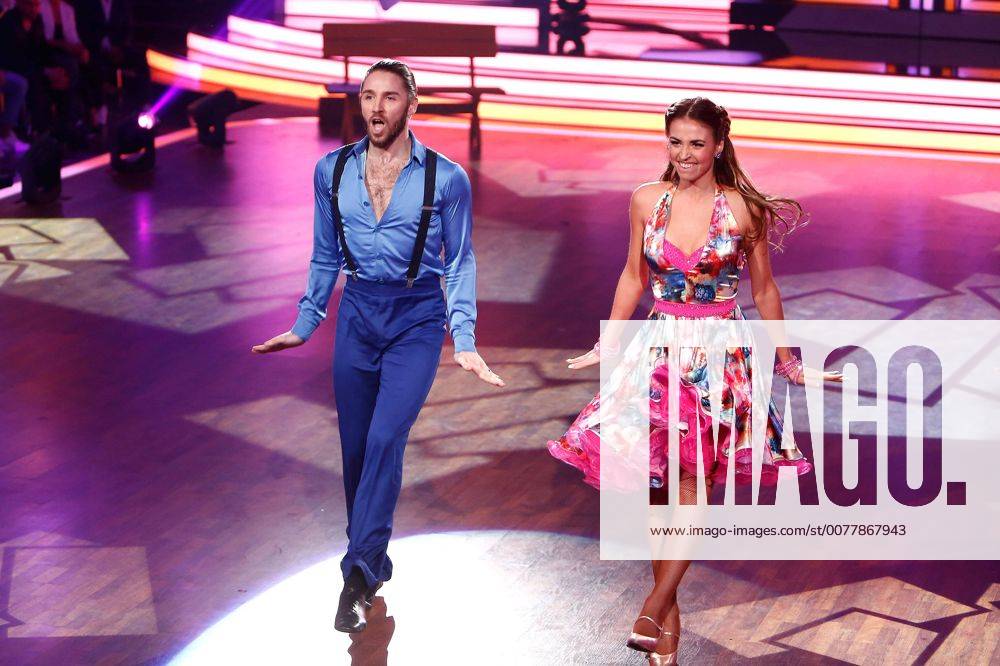Gil Ofarim und Ekaterina Leonova bei der Let s Dance (RTL) Show am 17.03.2017 in Koeln Lets Dance RTL- 1. Show der 10. Staffel am 17.03.2017 in Koeln