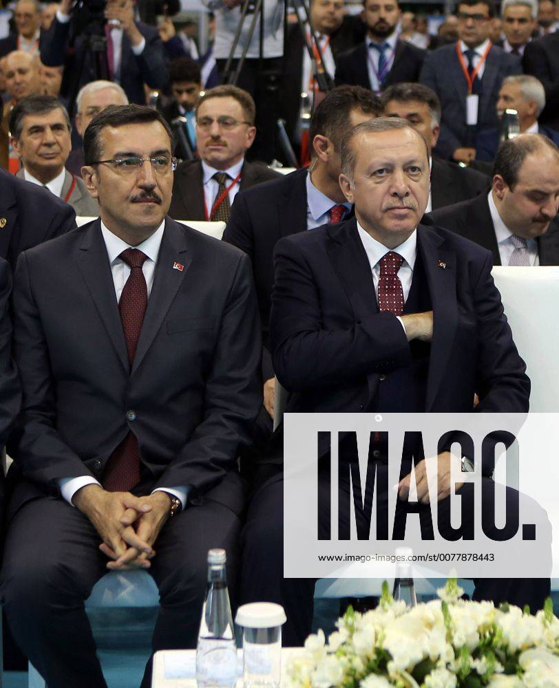 Turkish President Recep Tayyip Erdogan meets with the members of Chamber of Merchants and Craftsmen at Bagcilar city of Istanbul, 19th of March, 2017. 15651918