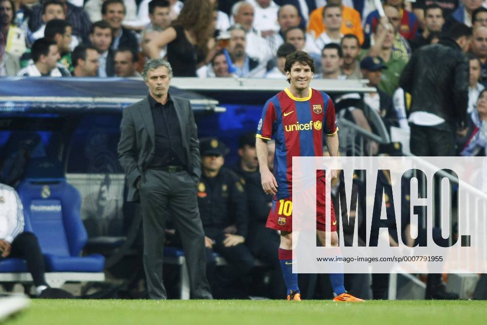 Coach Jose Mourinho (Real), Lionel Messi (Barcelona), APRIL 27, 2011 - Football : UEFA Champions League Semi-Final 1st Leg match between Real Madrid 0-2 FC Barcelona at Santiago Bernabeu stadium in Madrid. ( oqma005194) o0 Barca