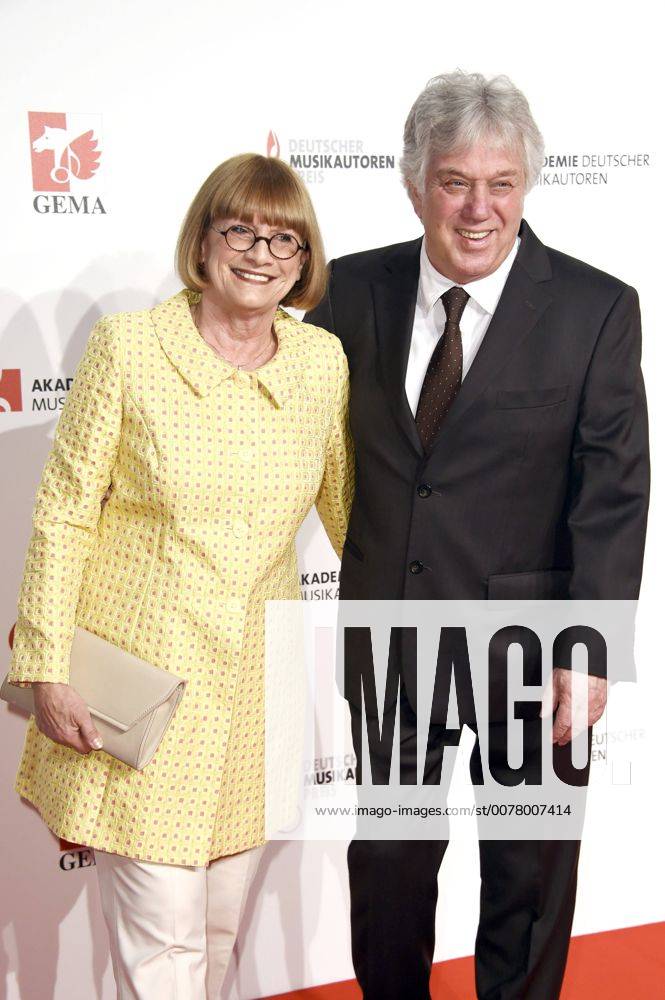 Rolf Zuckowski mit Ehefrau Monika bei der 9. Verleihung des Deutschen Musikautorenpreises 2017 im Hotel Ritz Carlton. Berlin, 30.03.2017 Foto:xF.xFuturexImage