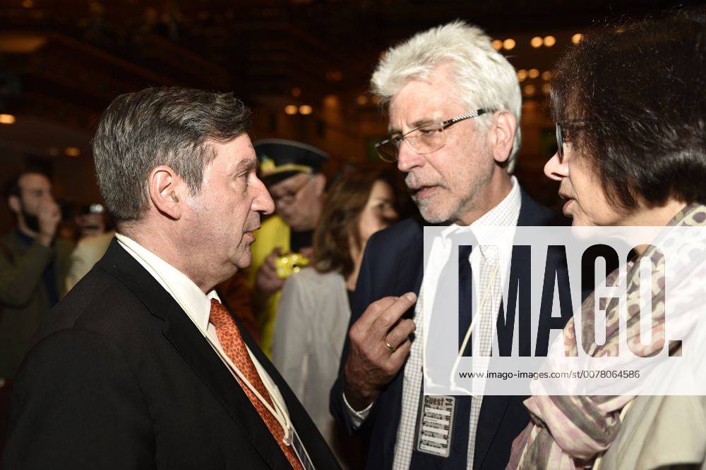 Athen Impressionen, documenta 14 Athen Mayors of Athens Giorgos Kaminis und Oberbürgermeister Kassel Bertram Hilgen und Ehefrau Margit Berghof