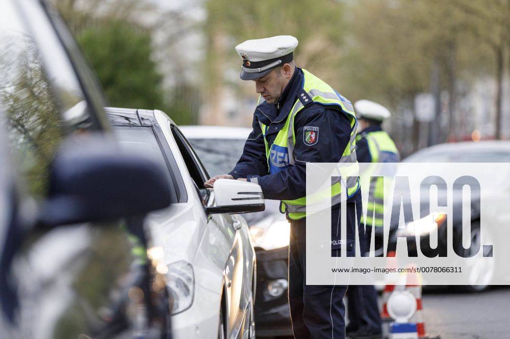 Schwerpunkt-Kontrolle der Polizei Köln auf der Luxemburger Straße. Köln, 05.04.2017 Foto:xC.xFuturexImage